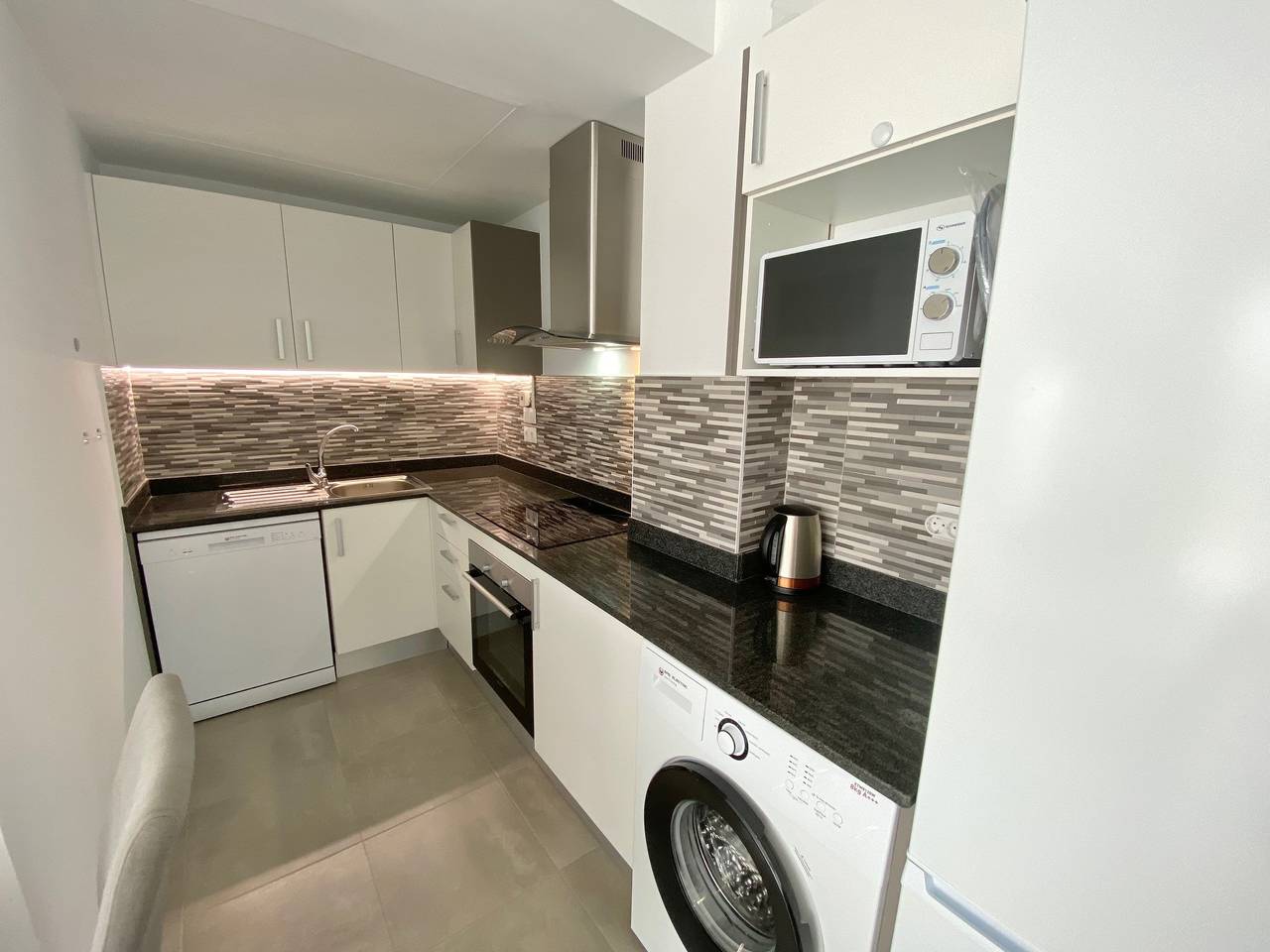 Appartement entier, Appartement de vacances pour 5 personnes avec piscine in Vieille ville de Calpe, Calpe