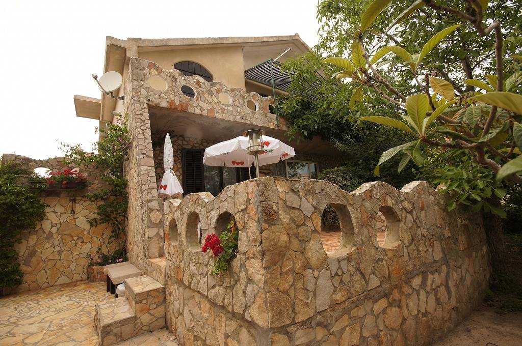 Ganze Wohnung, Ferienwohnung in Murter mit Meerblick, Terrasse, Klimaanlage, W-Lan (125-2) in Općina Murter-Kornati, Murter