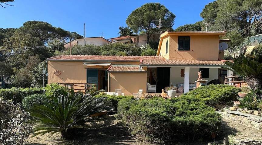 Strandhaus für 8 Personen, mit Garten und Ausblick auf Elba