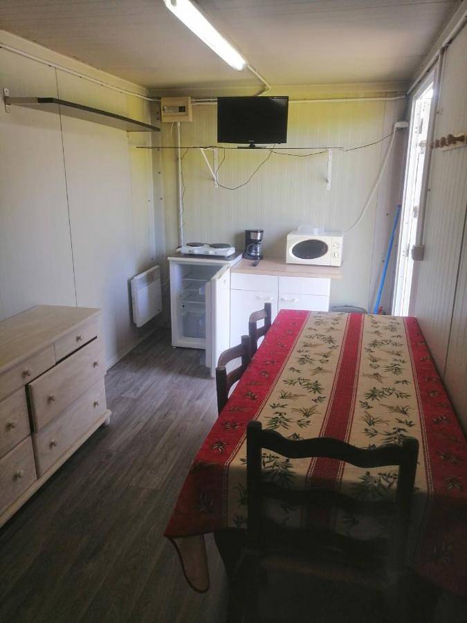 Location de vacances pour 3 personnes, avec jardin et vue, animaux acceptés à Raids