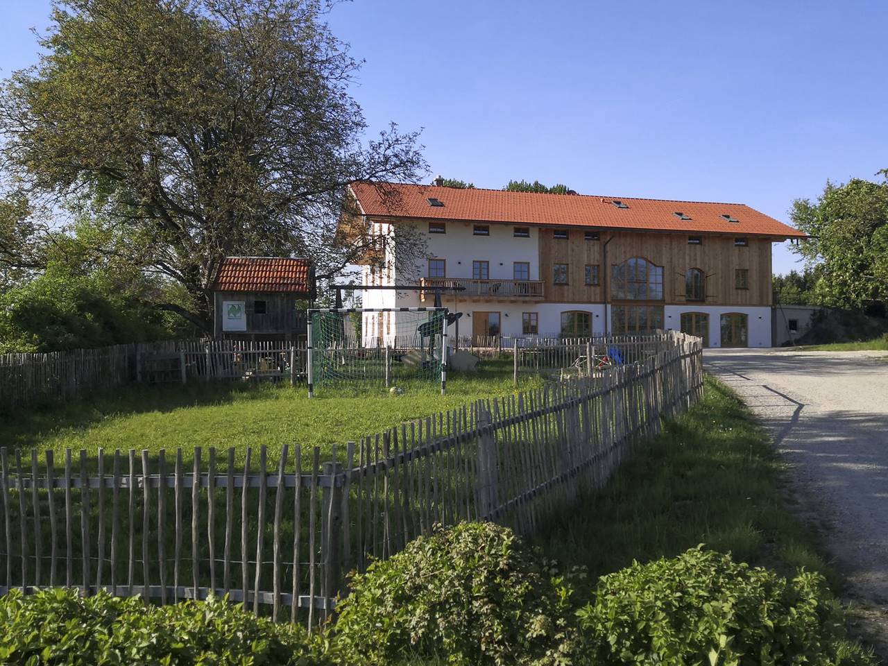 Ganze Ferienwohnung, Naturlandhof Mitterer - Ferienwohnung 1 mit Terrasse für max. 6 Personen in Seebruck, Chiemsee