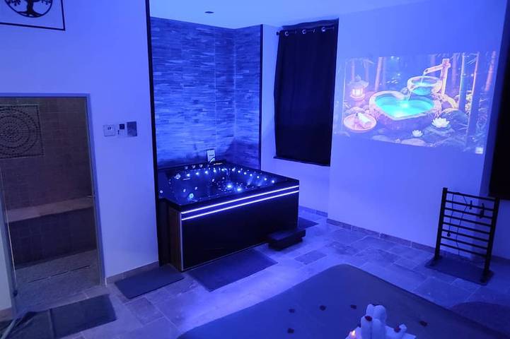 Ferienwohnung für 2 Personen, mit Sauna und Terrasse sowie Whirlpool und Garten - 1