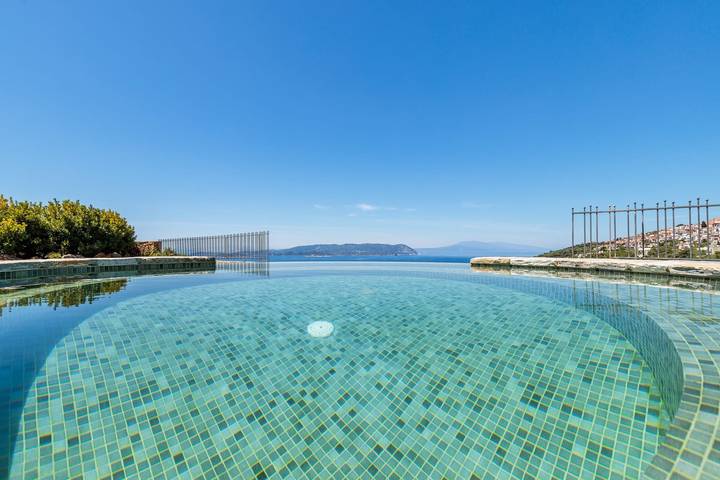 Villa pour 8 personnes, avec piscine ainsi que vue sur l’océan et jardin dans Skopelos - 3