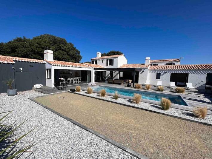 Villa pour 10 personnes, avec Terrasse et Jardin ainsi que Bassin pour enfant et Piscine à Noirmoutier