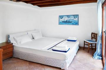 Villa for 14 People in Skiathos, Decentralized Administration of Thessaly - Central Greece, Photo 2
