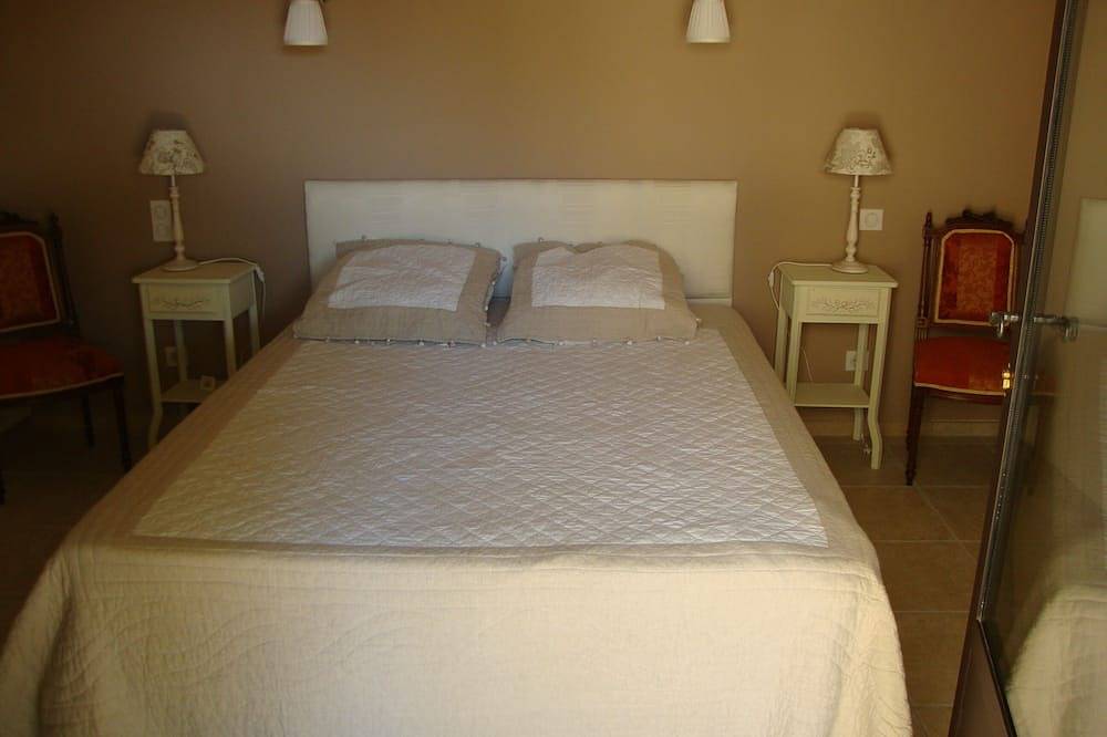 La Maison d'Alfred the charm of an old farmhouse at the foot of the luberon in Cavaillon, Regionaler Naturpark Luberon