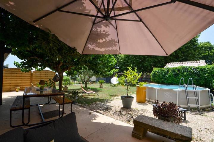Location de vacances pour 4 personnes, avec jardin et piscine à Bezouce - 3