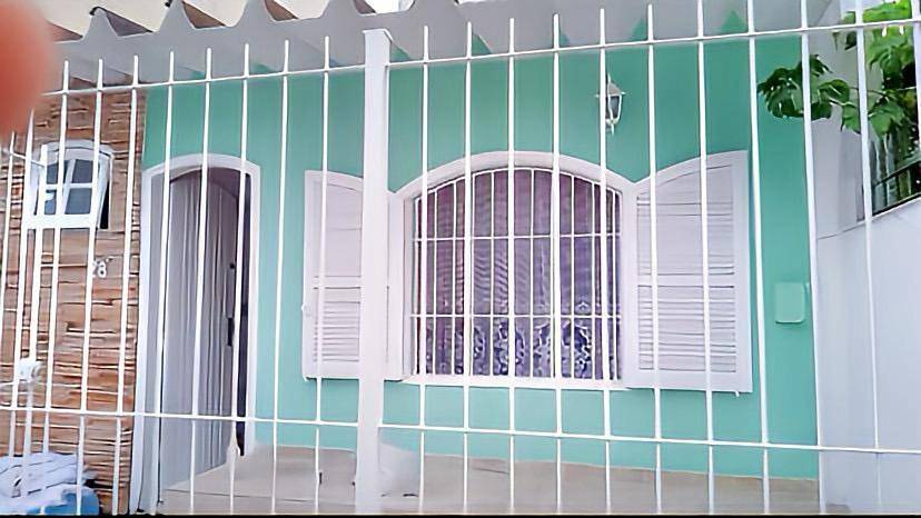 Casas e apartamentos de temporada para 8 pessoas na Praia do Forte (Cabo Frio)