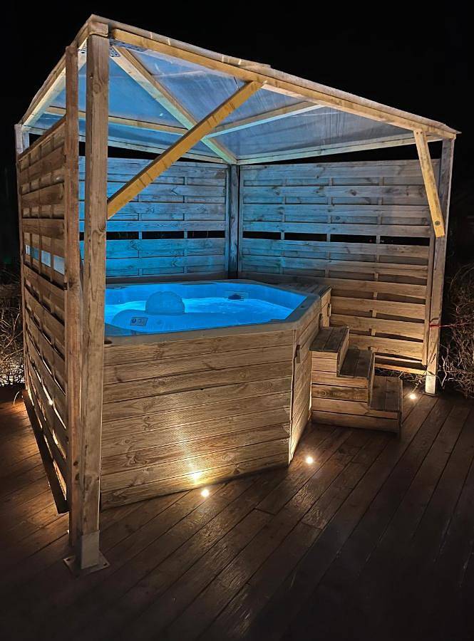 Gîte pour 4 personnes, avec Jacuzzi et Terrasse ainsi que Jardin et Bassin pour enfant à Moëlan-sur-Mer - 3