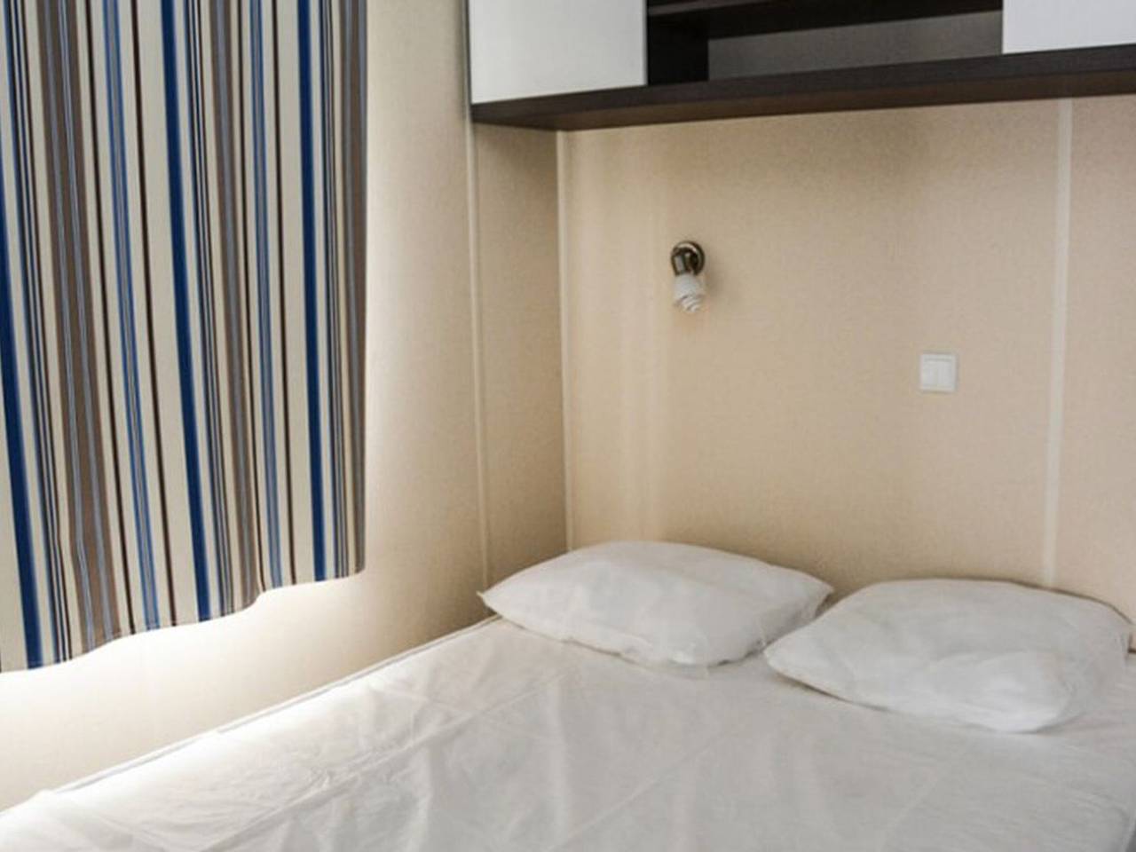 Comfortable mobile home with terrace - 6 guests in Lattes, Côte d'Améthyste