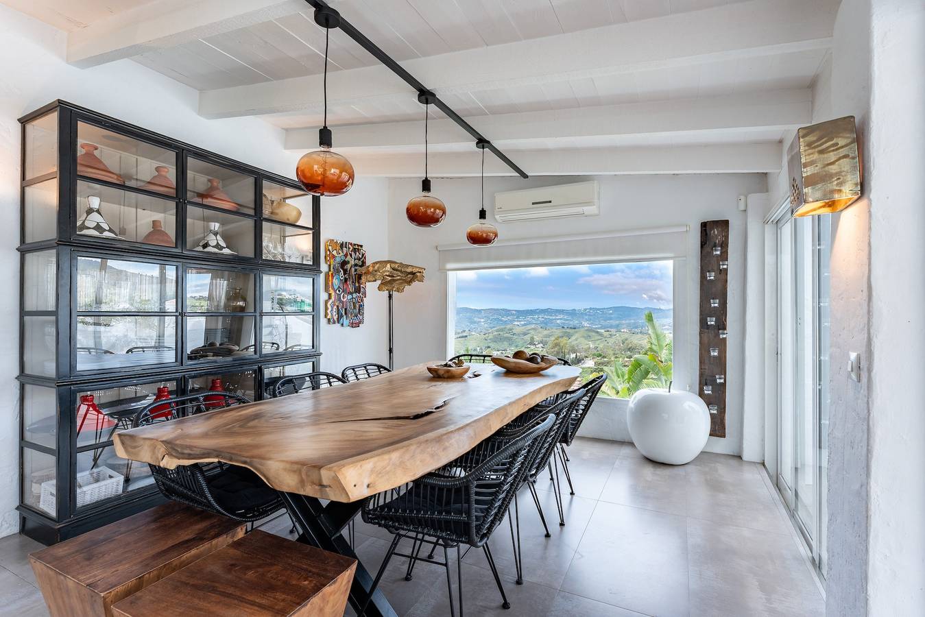Villa 'El Cortijo' with Sea View, Private Pool and Wi-Fi in Mijas, Costa del Sol