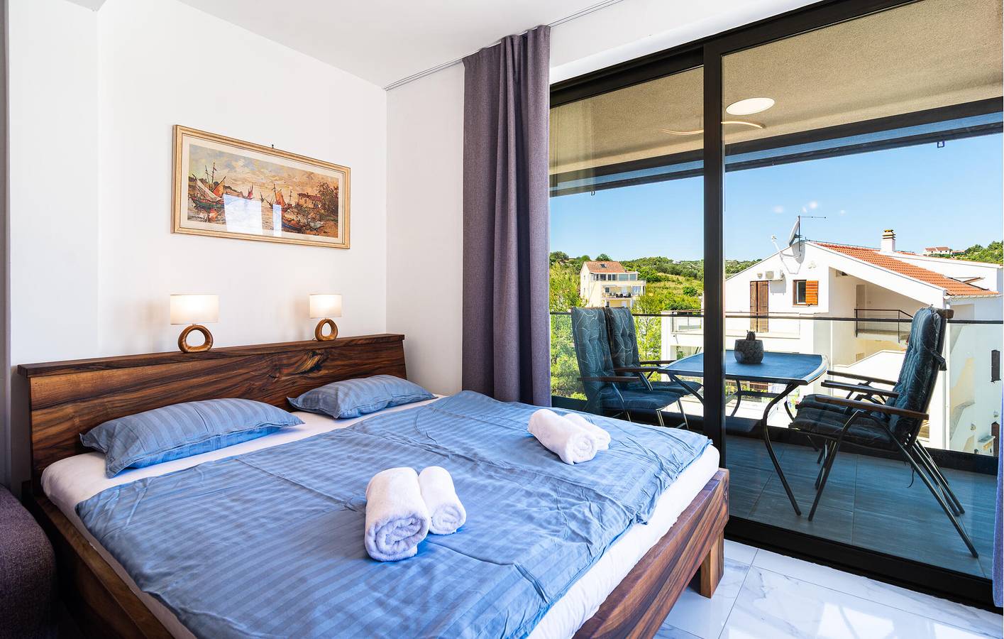 Ganze Ferienwohnung, Apartment mit Meerblick, Terrasse, Parkplatz und WLAN, 700 m vom Strand entfernt in Sutivan, Brac