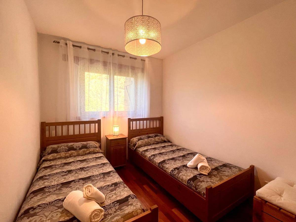 Apartamento entero, Two-Bedroom Apartment in Port Ainé, Rialp