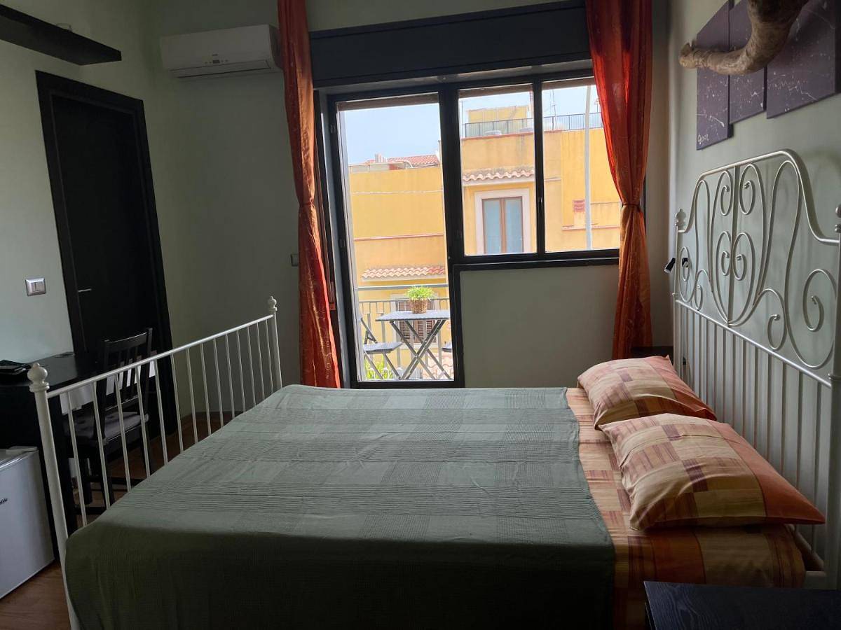 Double Room with Private Bathroom in Avola, Province de Syracuse