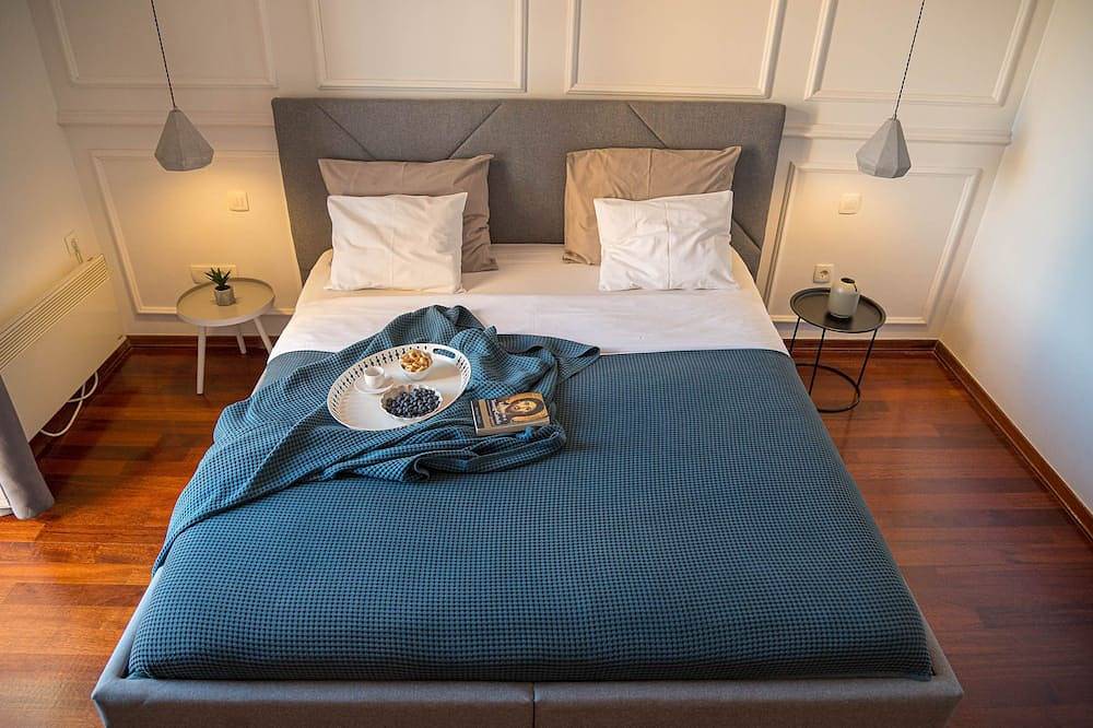 Apartamento entero, Apartamento de lujo con hermosa terraza con vistas al mar: 50 metros al mar, a pie de la ciudad in Opatija Riviera