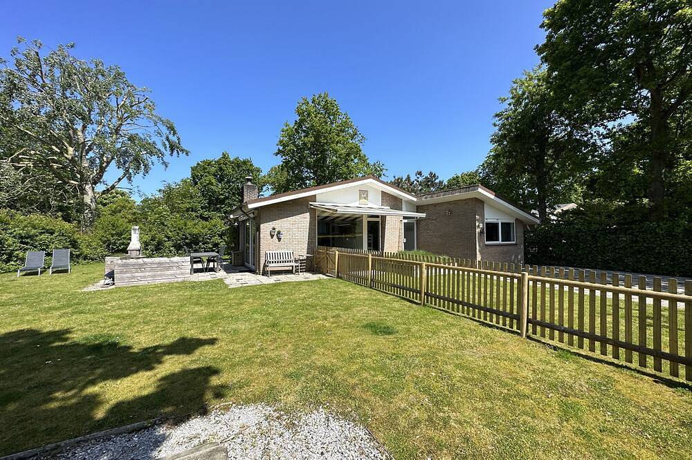 Achthoek 67, quiet location near sea and lake in Scharendijke, Grevelingenmeer