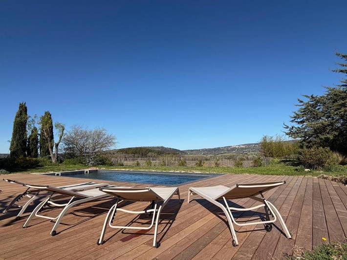 Maison de vacances pour 2 personnes, avec Terrasse et Jardin ainsi que Piscine et Vue à Goult