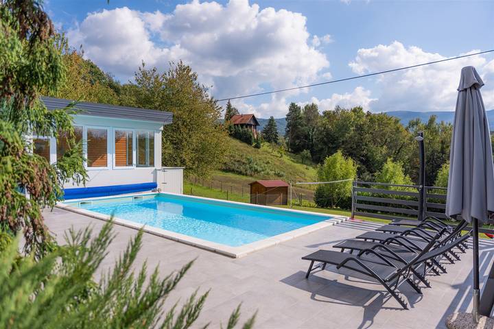 Maison de vacances pour 12 personnes avec balcon in Krapina-Zagorje