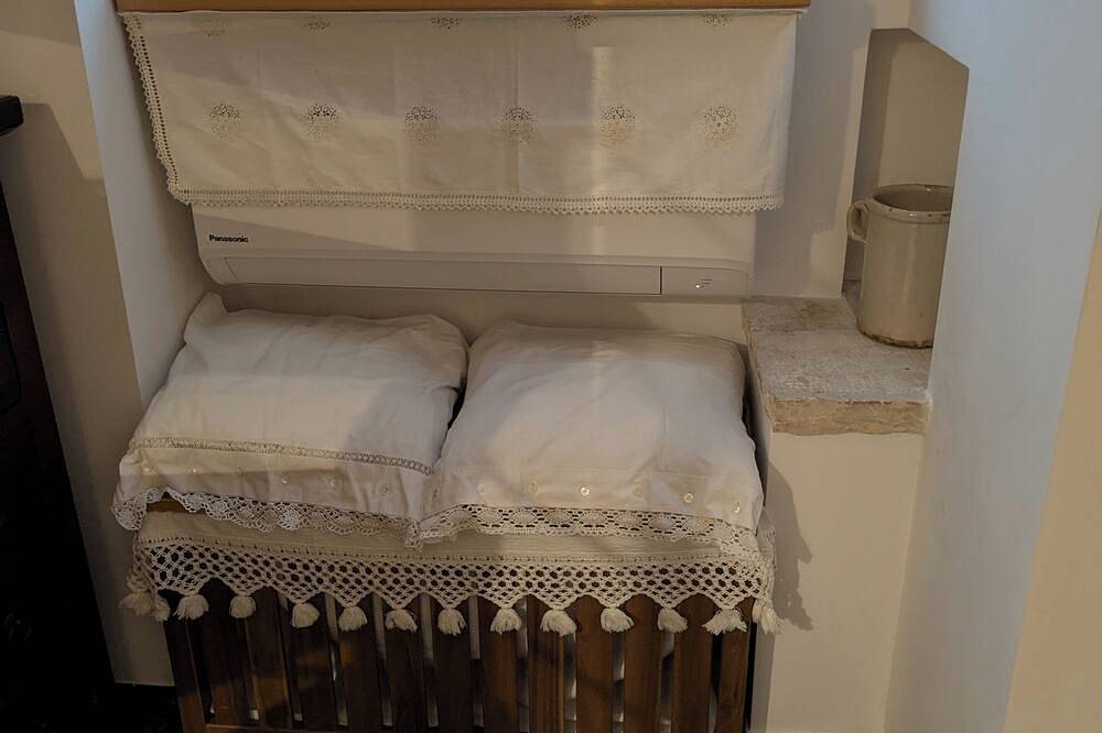 Charming 1-bedroom house in adorable Putignano with Wifi, Ac in Putignano, Bari Province