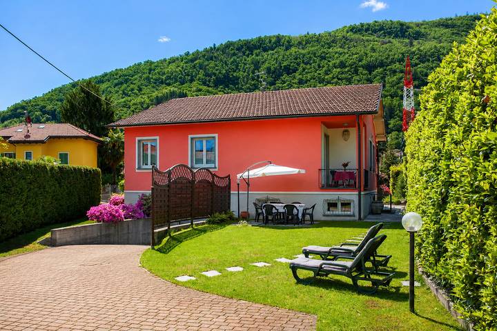 Holiday home for 7 people, with garden and view as well as balcony - 1