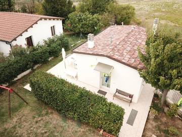 Cottage pour 4 personnes, avec jardin et vue, animaux acceptés à Tavullia