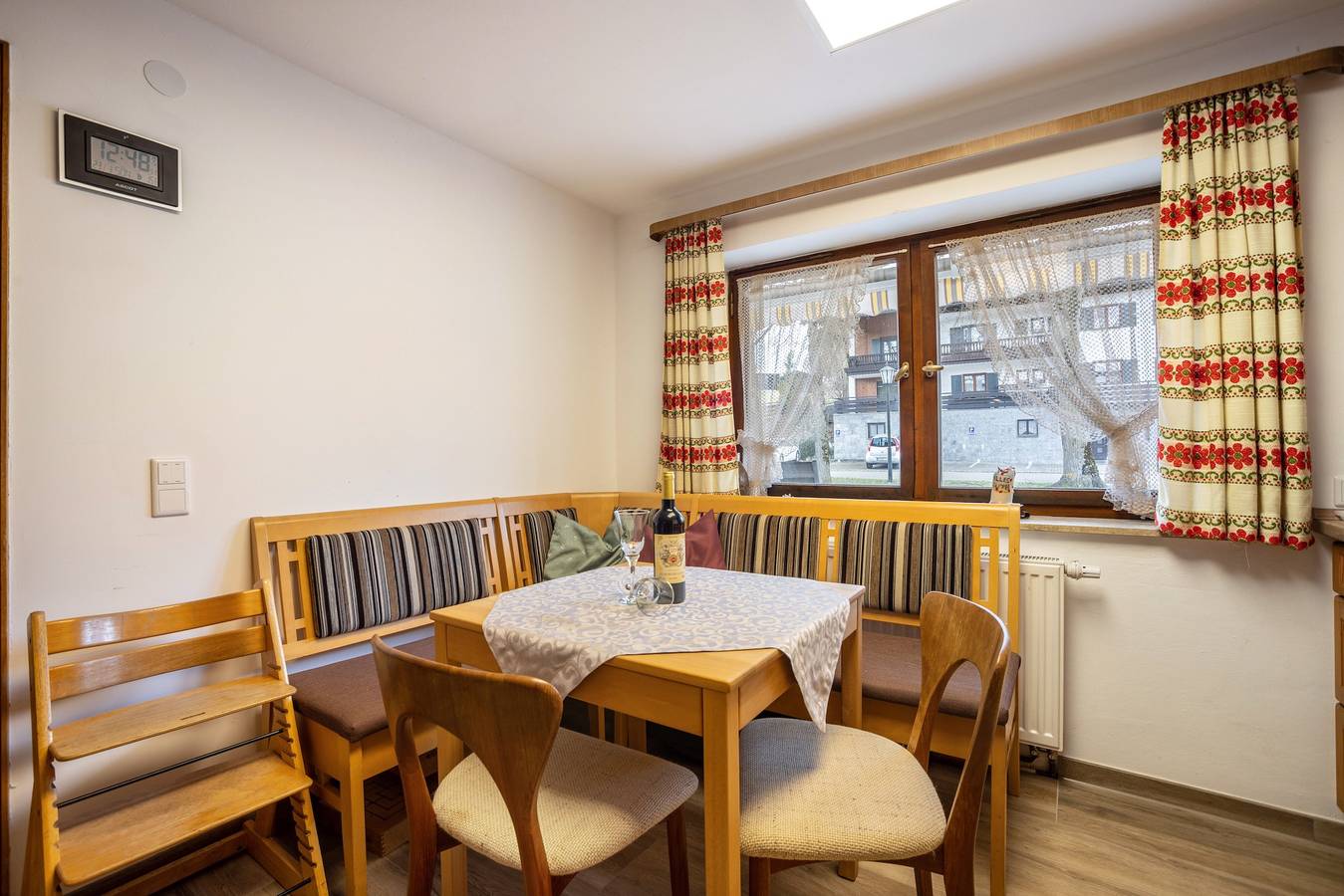 Kamer 'Eins' met gedeeld terras, gedeelde tuin en Wi-Fi, foto 7