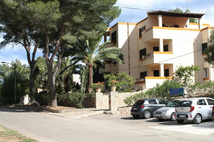 Ferienwohnung für 5 Personen, mit Balkon und Terrasse sowie Garten und Ausblick in Cala Murada
