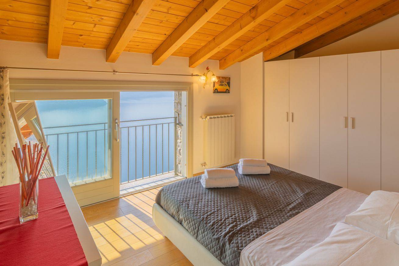 Appartamento intero, Enjoyiseolake - Vittoria - Trilocale con vista lago e piscina in Spiglia, Comune di Parzanica