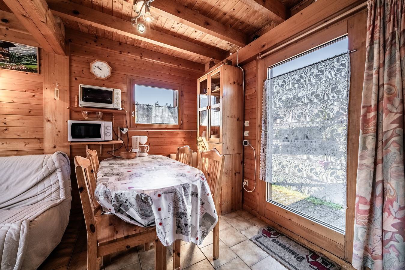 Chalet « 4p Simple - La Gélinotte »: Vista a la montaña, terraza privada y Wi-Fi in Verchaix, Region Bonneville