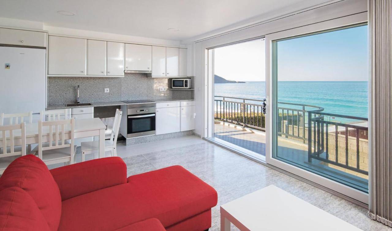 Ag Casa Vilamar en primera linea de playa Razo in Praia de Razo (Carballo), Carballo