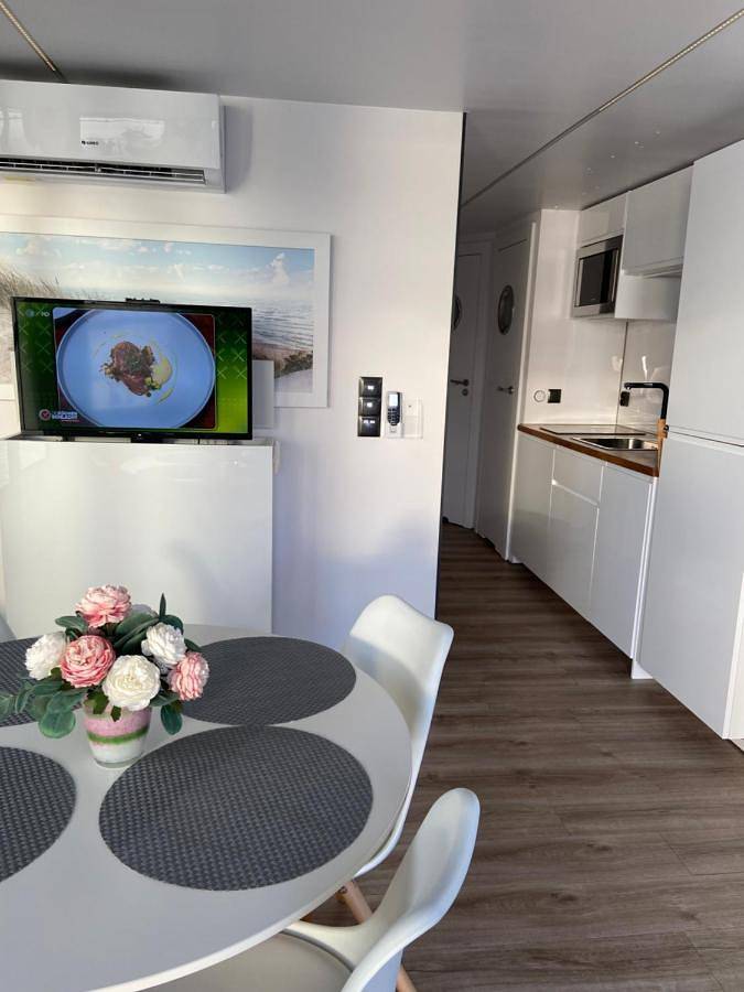 Boot für 4 Personen, mit Balkon und Terrasse sowie Seeblick und Ausblick an der Schlei-Ostsee - 2