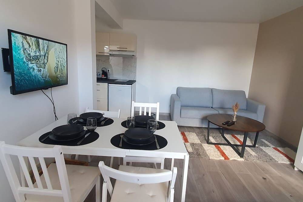 Entire apartment, Studio Grand Confort à Houilles in Houilles, Yvelines