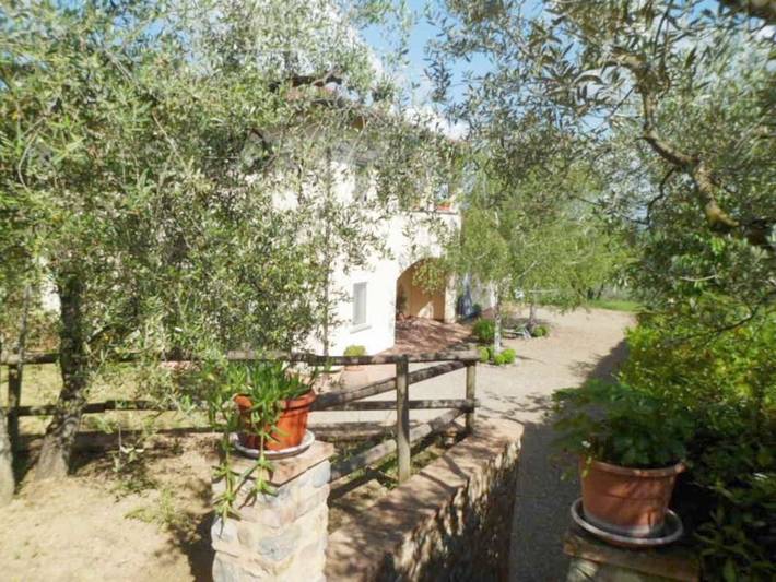 Agriturismo per 3 persone, con Terrazza e Giardino nonché Panorama a Montespertoli