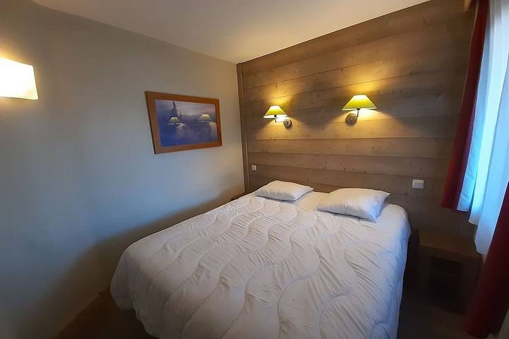 Ganze Wohnung, Geräumige Wohnung 5 Pers, Südbalkon, Parkplatz inkl. in La Tania, La Perrière