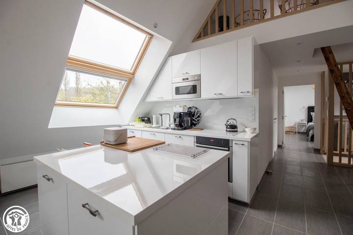 Gîte pour 2 personnes, avec jardin à Saint-Genès-Champanelle - 4