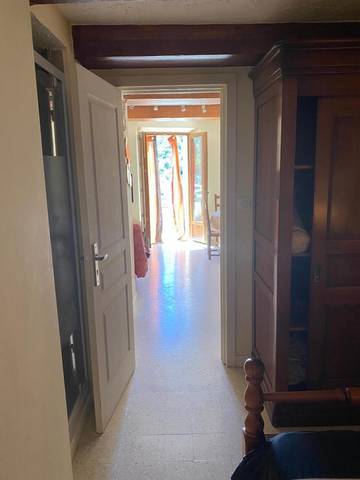 Gîte pour 2 personnes, avec vue ainsi que vue sur le lac et balcon à Bauduen