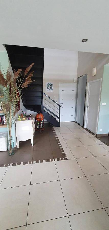 Gîte pour 5 personnes, avec piscine ainsi que balcon et jardin à Lubersac - 3