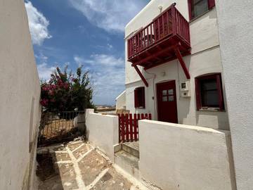 Location de vacances pour 5 personnes, avec vue et terrasse, animaux acceptés dans Kithnos Chora