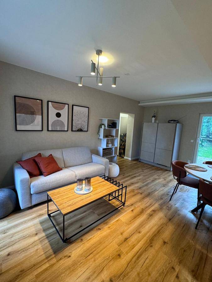 Ganze Wohnung, One-Bedroom Apartment in Bad Wünnenberg, Nordrhein-Westfalen
