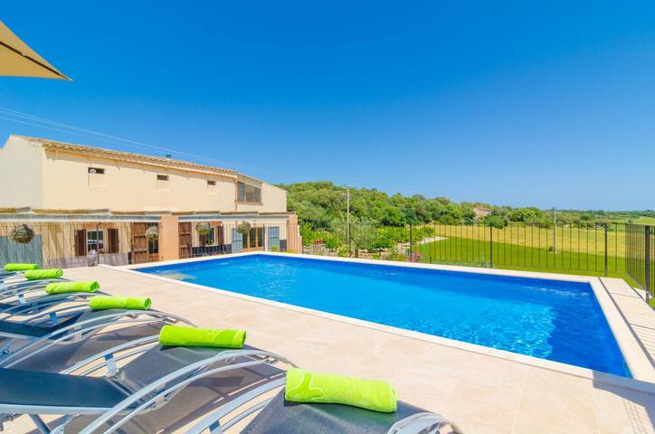 Finca mit Pool für 6 Personen, mit Terrasse in Manacor