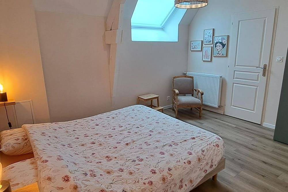 Maison mitoyenne avec spa privatif, animaux acceptés, proche Cotentin in Saussemesnil, Côte de la Déroute