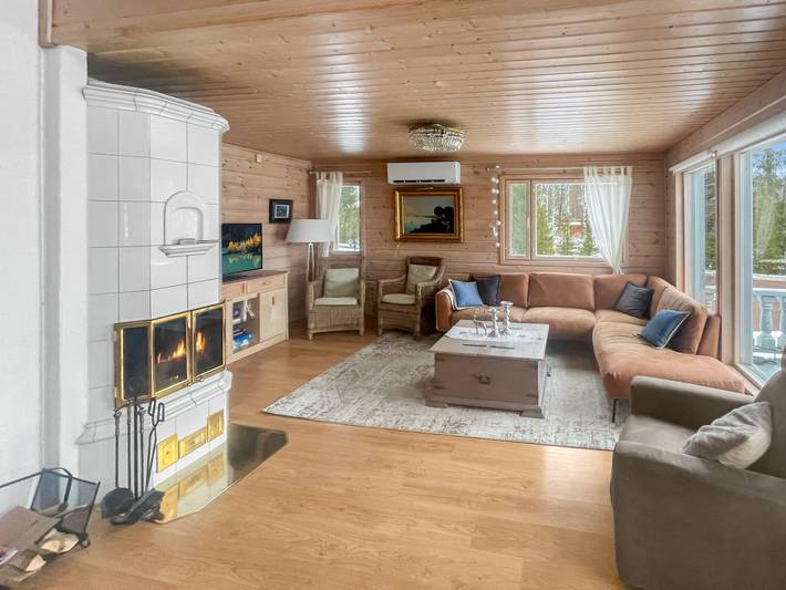Villa sirpia in Lohja, Uusimaa