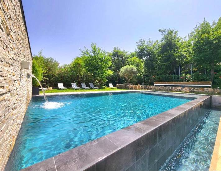 Casa de vacaciones para 8 personas, con piscina y vistas además de terraza y jardín - 1
