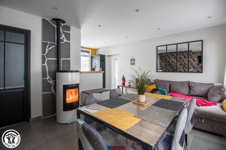 Gîte pour 4 personnes, avec Terrasse ainsi que Jardin et Vue