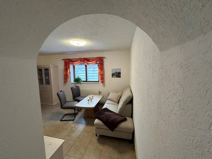 Ferienwohnung für 2 Personen, mit Terrasse und Garten sowie Ausblick in Steinbach-Hallenberg - 2