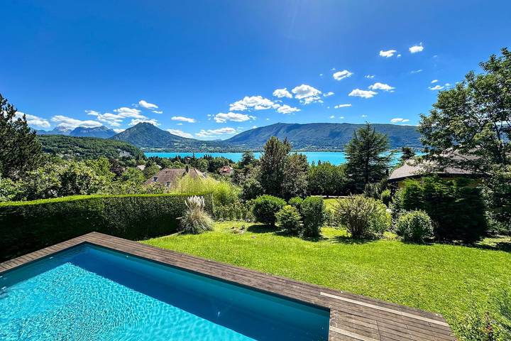 Location de vacances pour 12 personnes, avec jardin et terrasse à Veyrier-du-Lac - 2