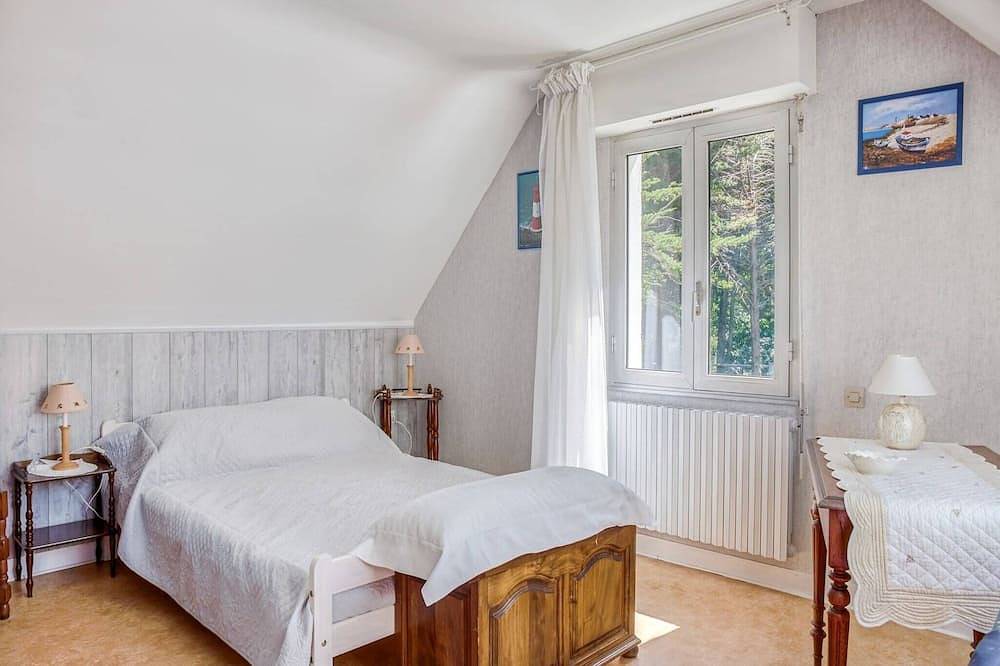 Beachside Family Retreat in Pénestin, Côte des Mégalithes