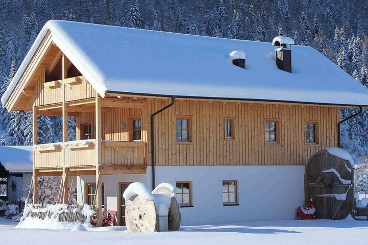 Chalet für 8 Personen, mit Balkon/Terrasse und Pool sowie Terrasse in Sankt Ulrich am Pillersee - 3