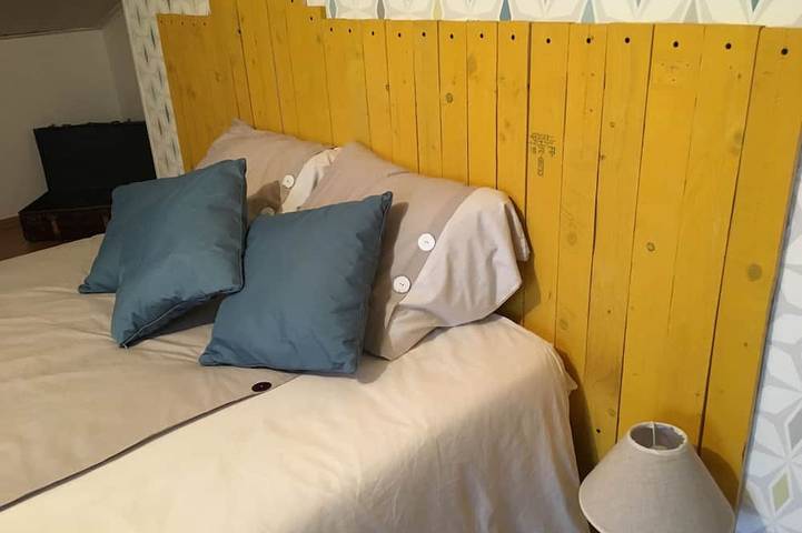 Location de vacances pour 8 personnes, avec terrasse et jardin ainsi que piscine et jacuzzi à Châteauneuf-Val-Saint-Donat - 2