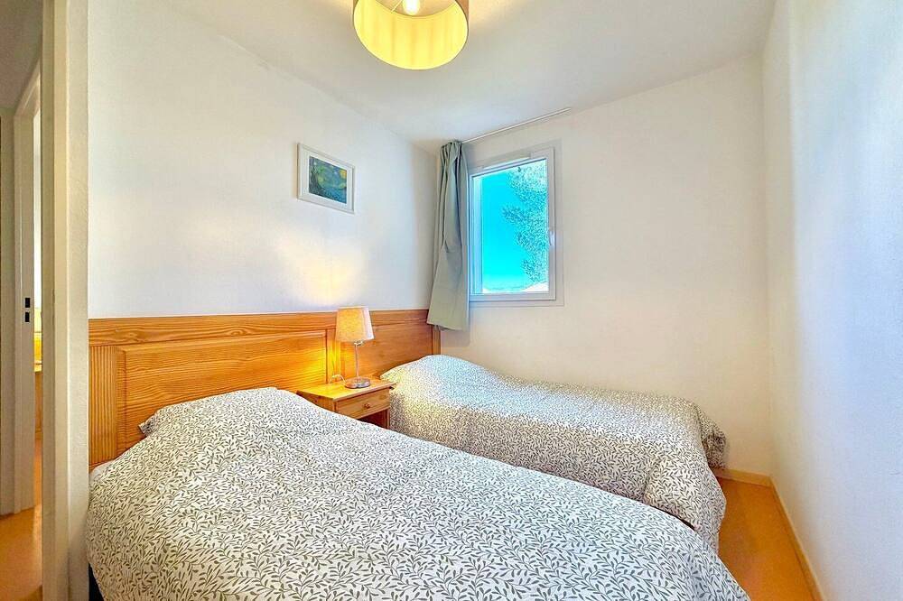 Entire apartment, La salamandre bleue, 4 pers pool in Calvisson in Calvisson, Mediterranean Coast (France)